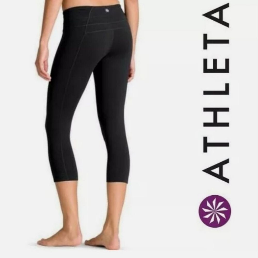 Athleta Leggings Balance Crop Capri Solid Black Knit Ruched Hem and Waist L